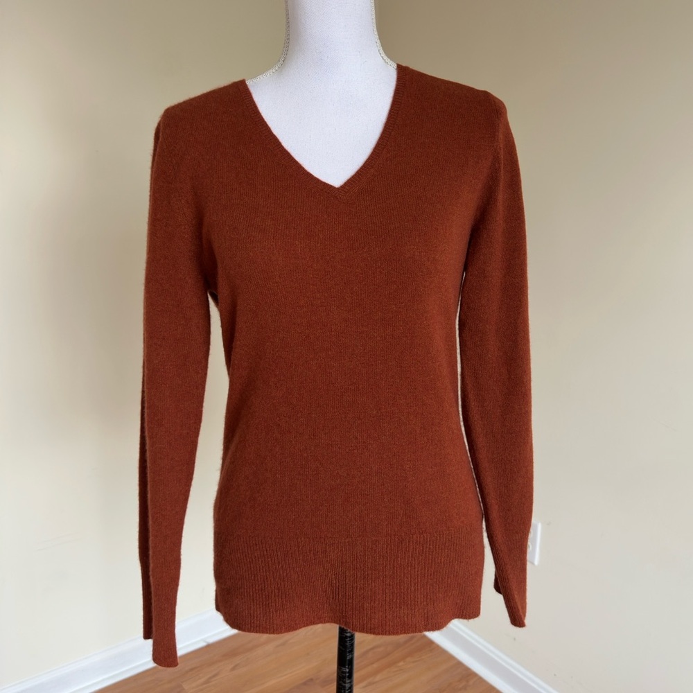 Apt. 9 Women's Warm Rust V-Neck 100% Cashmere sweater Sz M